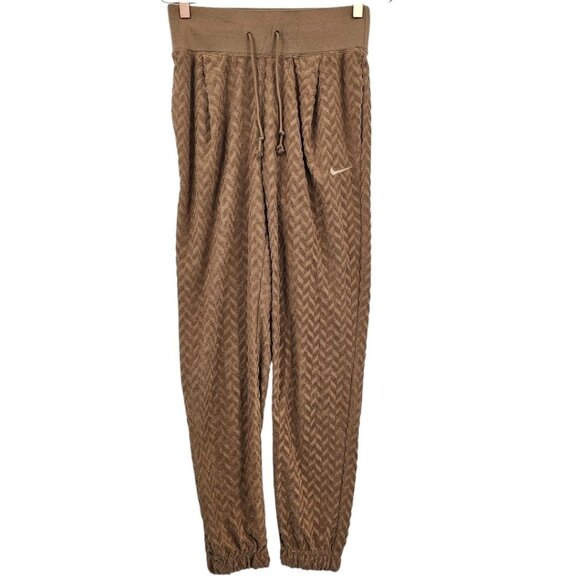 Nike Womens S Tan Everyday Modern High Rise Textured Joggers - Picture 2 of 14